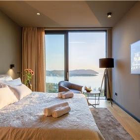 Luxury 5-Bedroom Sea-View Villa with Heated Infinity Pool in Orasac near Dubrovnik – Sleeps 10